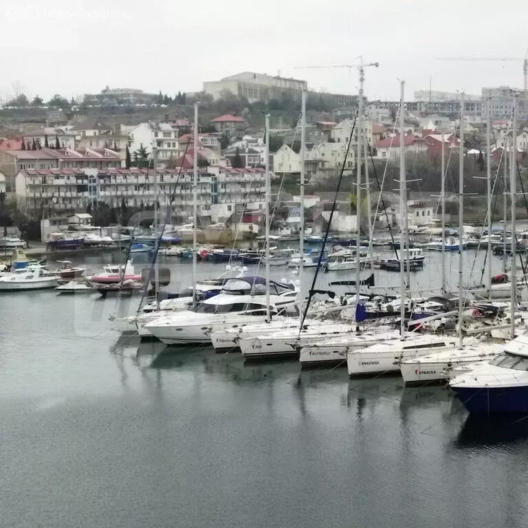 1-комнатная квартира: Севастополь, улица Адмирала Фадеева, 18 (59 м) - Фото 2