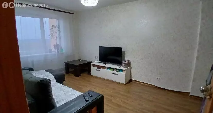 3-комнатная квартира: Пермь, Белозёрская улица, 30 (62.4 м) - Фото 1