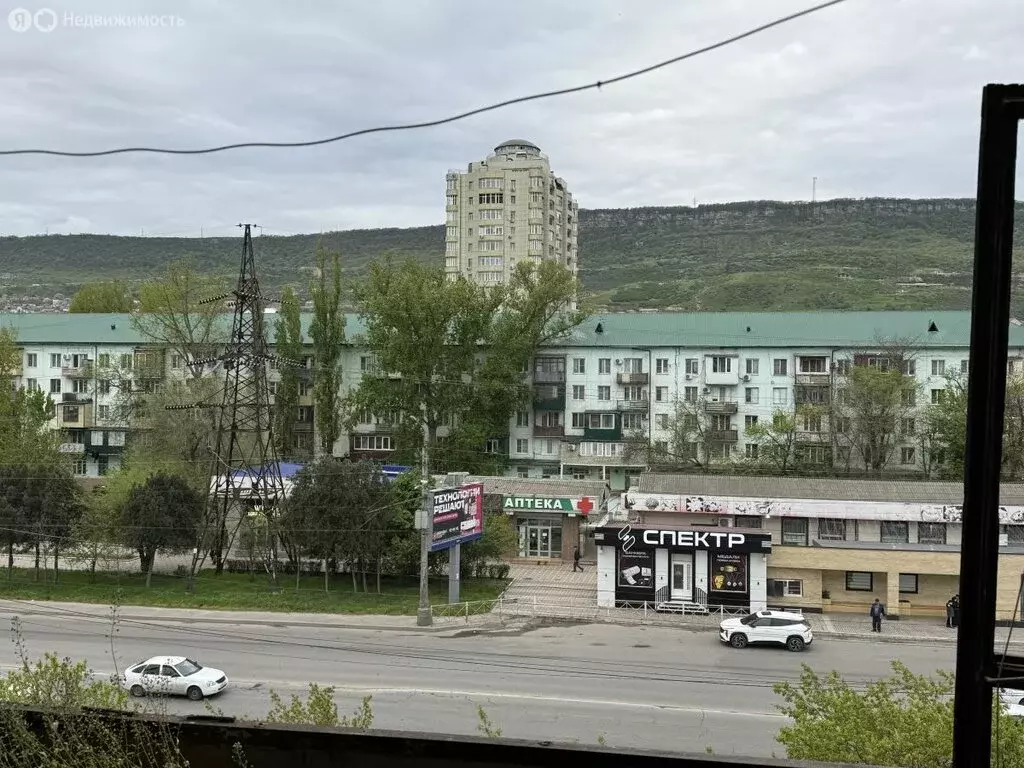 2-комнатная квартира: Махачкала, проспект Имама Шамиля, 19 (49 м) - Фото 1