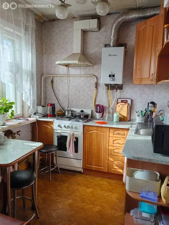 3-комнатная квартира: Великий Новгород, район Красное Поле, Заставная ... - Фото 1