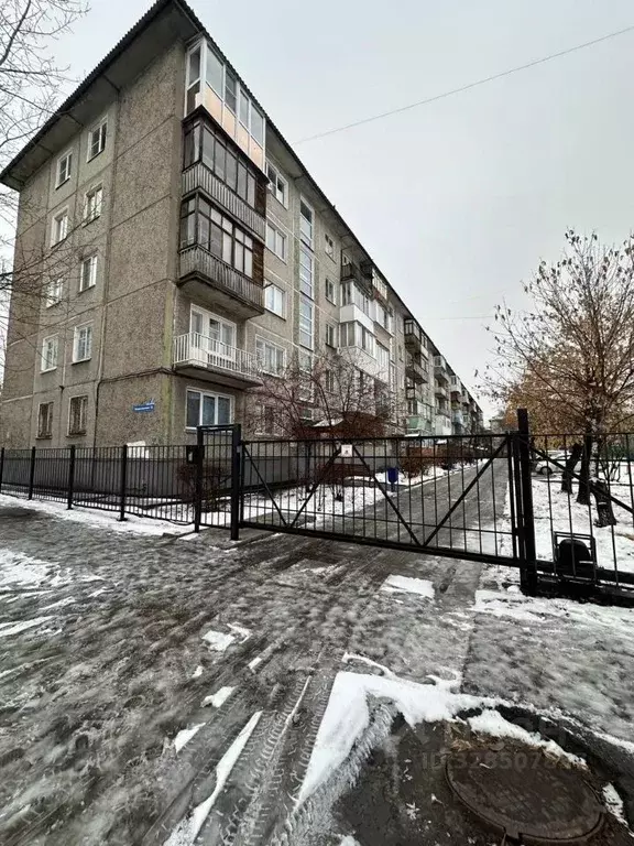 3-к кв. Омская область, Омск ул. Рождественского, 11 (63.5 м) - Фото 1