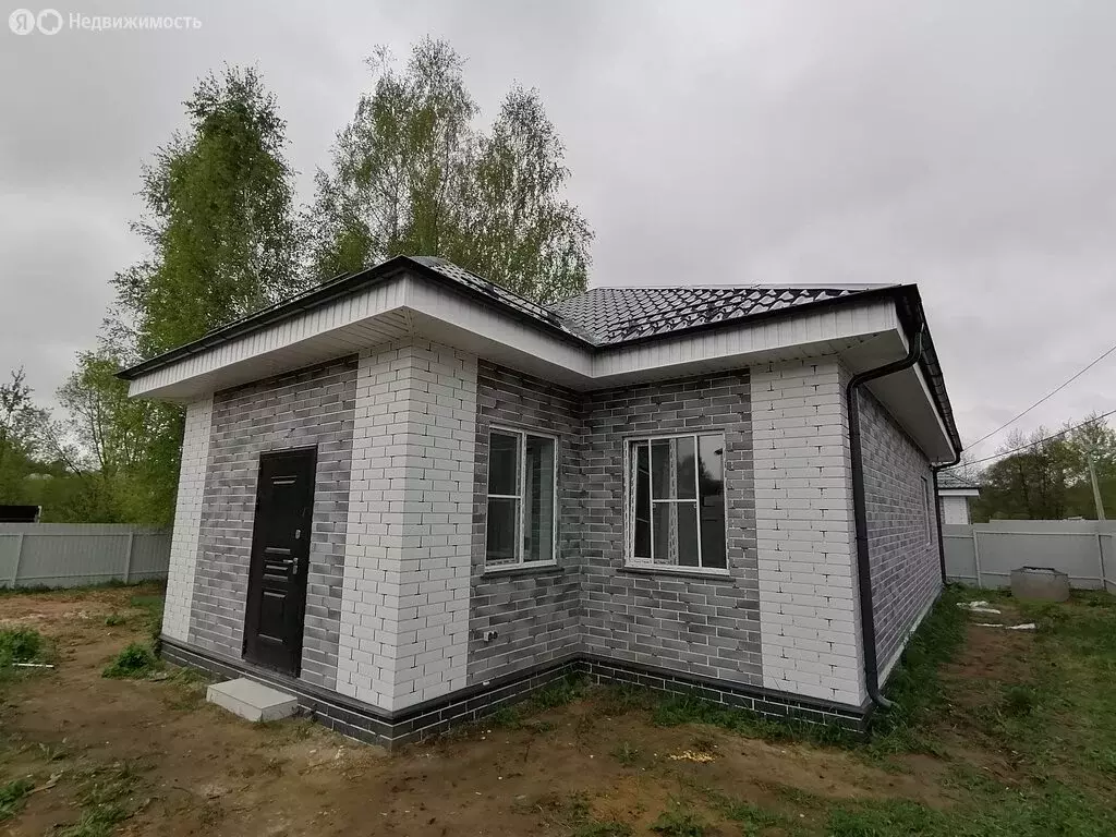 Дом в деревня Дементьево, Центральная улица (112 м) - Фото 1