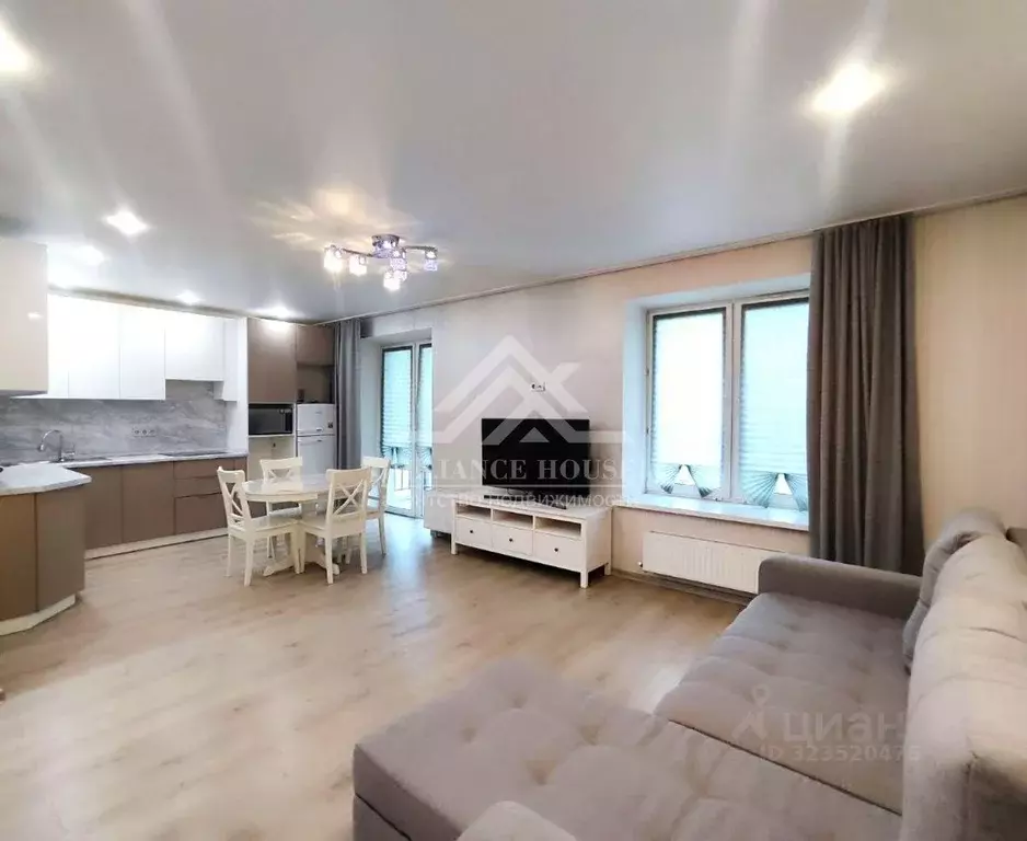 Студия Татарстан, Казань ул. Азата Аббасова, 8 (41.5 м) - Фото 1