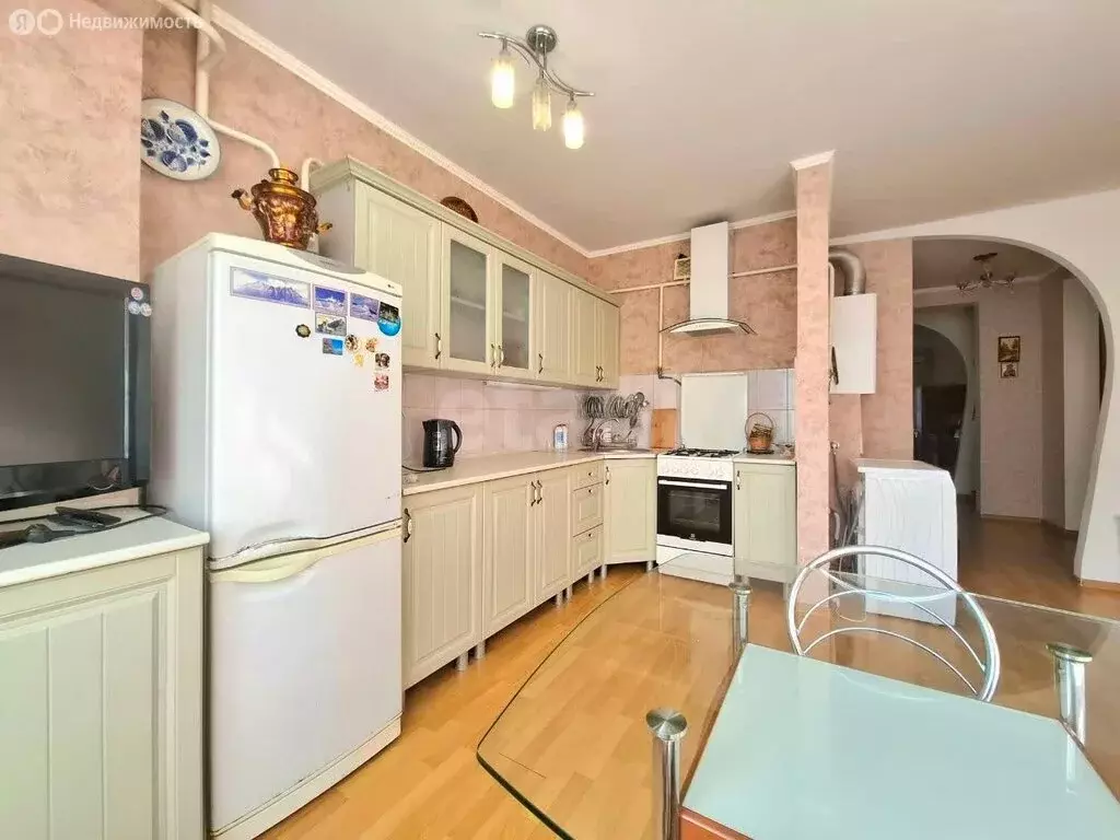 1-комнатная квартира: Феодосия, улица Вити Коробкова, 14В (54.2 м) - Фото 1