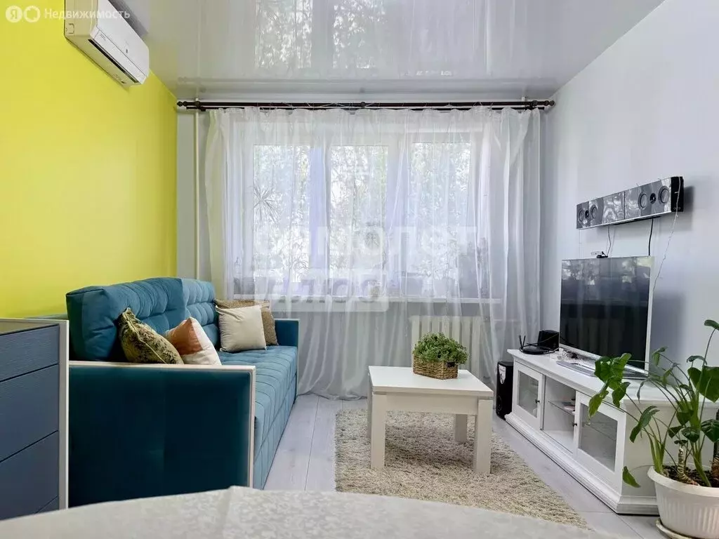3-комнатная квартира: Самара, улица Челюскинцев, 10 (59 м) - Фото 1