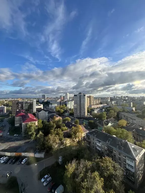 2-к кв. Пермский край, Пермь ул. Революции, 52В (65.0 м) - Фото 1