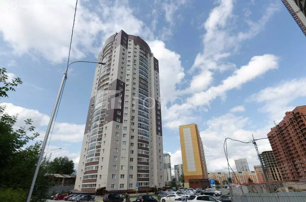 3-комнатная квартира: Новосибирск, Октябрьский район, микрорайон ... - Фото 1