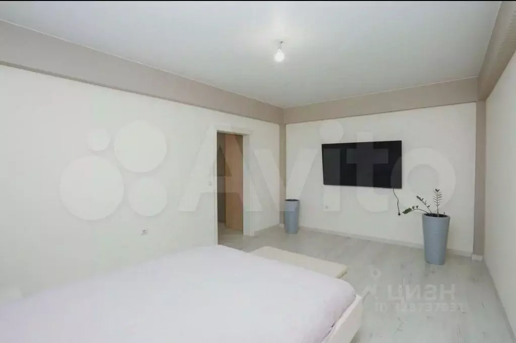 2-к кв. Иркутская область, Иркутск ул. Ядринцева, 33 (66.0 м) - Фото 2