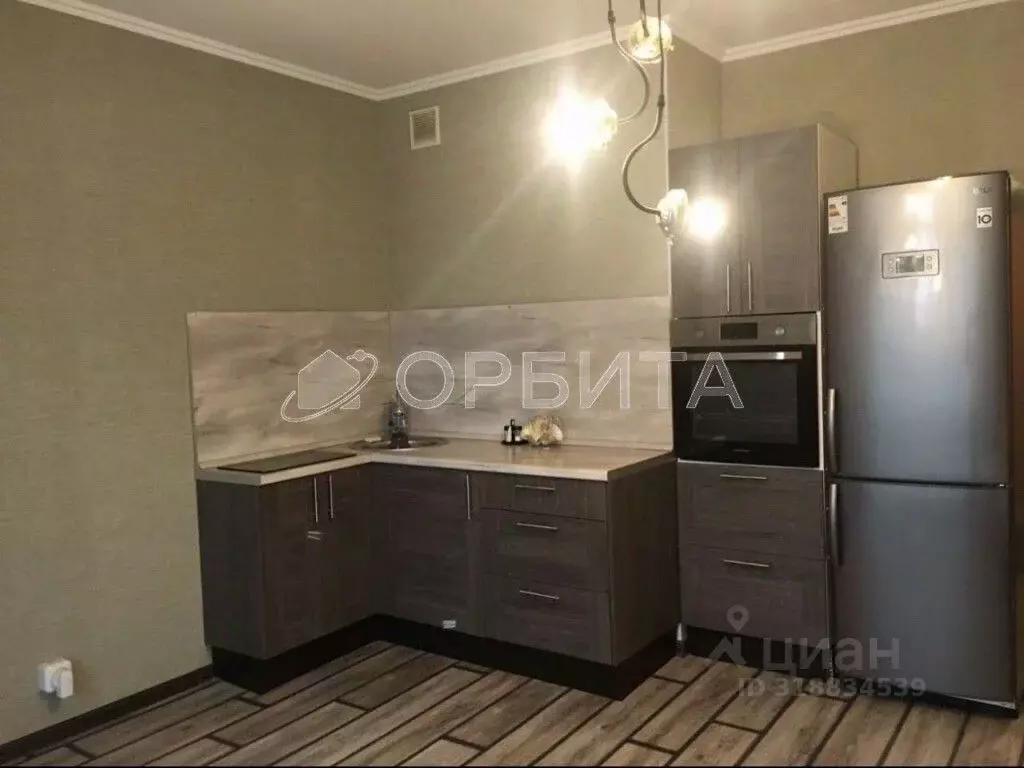 Студия Тюменская область, Тюмень ул. Тимофея Чаркова, 81 (27.7 м) - Фото 0