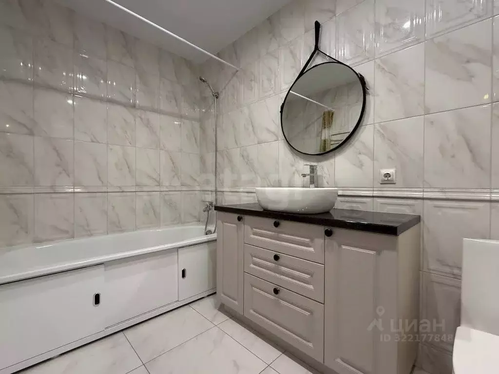 2-к кв. Саратовская область, Энгельс Пристанская ул., 85 (66.7 м) - Фото 1