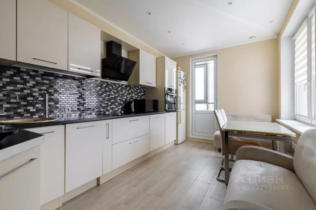 2-к кв. Санкт-Петербург ул. Среднерогатская, 9 (64.7 м) - Фото 2