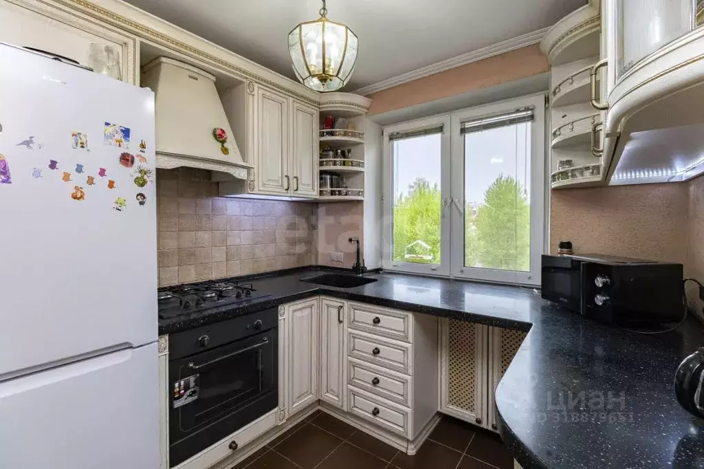 2-к кв. Тюменская область, Тюмень ул. Республики, 190А (45.4 м) - Фото 0