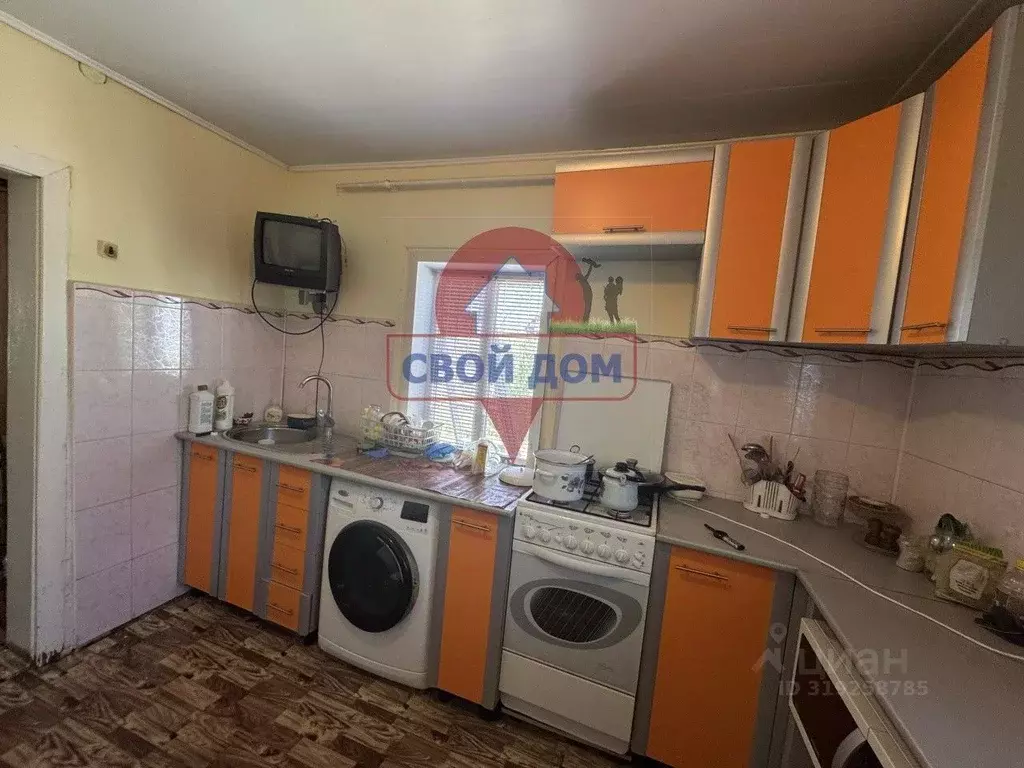 Дом в Оренбургская область, Орск пос. Казачий, ул. Образцова, 19 (71 ... - Фото 1