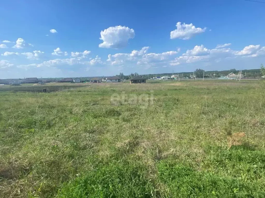 Участок в Белгородская область, Старооскольский городской округ, с. ... - Фото 1