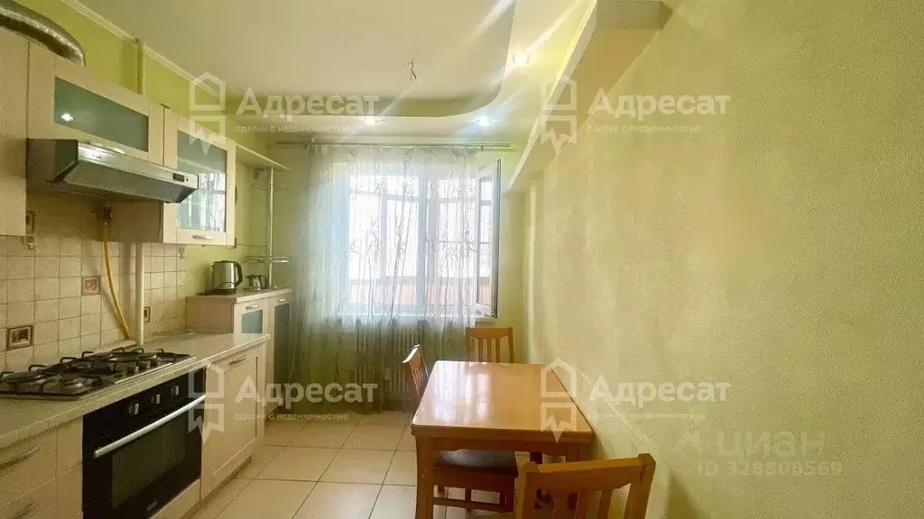 3-к кв. Волгоградская область, Волгоград ул. Рихарда Зорге, 49 (66.2 ... - Фото 1