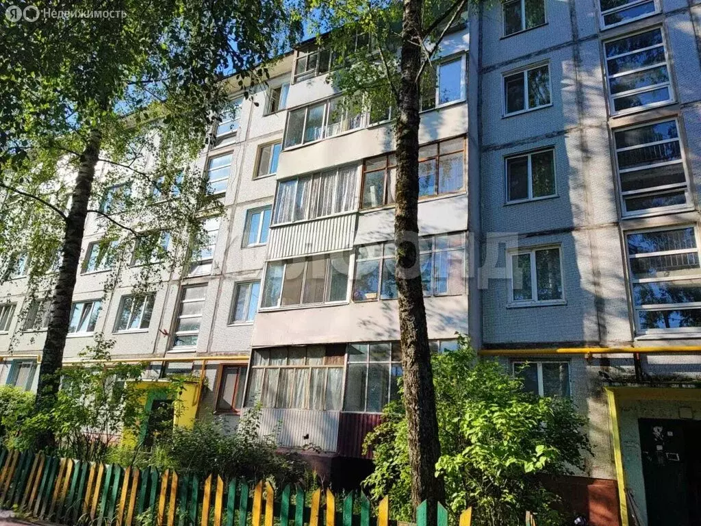 3-комнатная квартира: Брянск, улица Чернышевского, 72 (63.6 м) - Фото 0