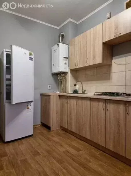 1-комнатная квартира: микрорайон Чкаловск, улица Докука, 27А (37 м) - Фото 0