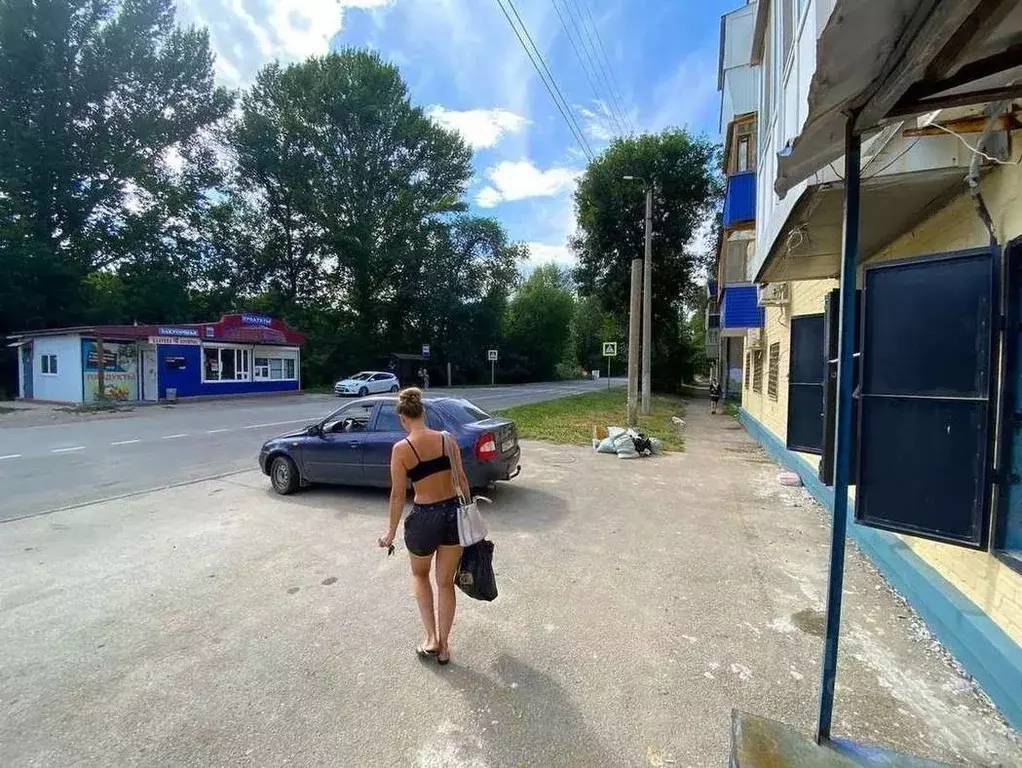 Торговая площадь в Самарская область, Новокуйбышевск Молодогвардейская ... - Фото 2