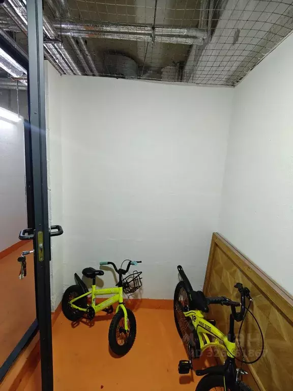 Гараж в Московская область, Красногорск городской округ, пос. ... - Фото 1