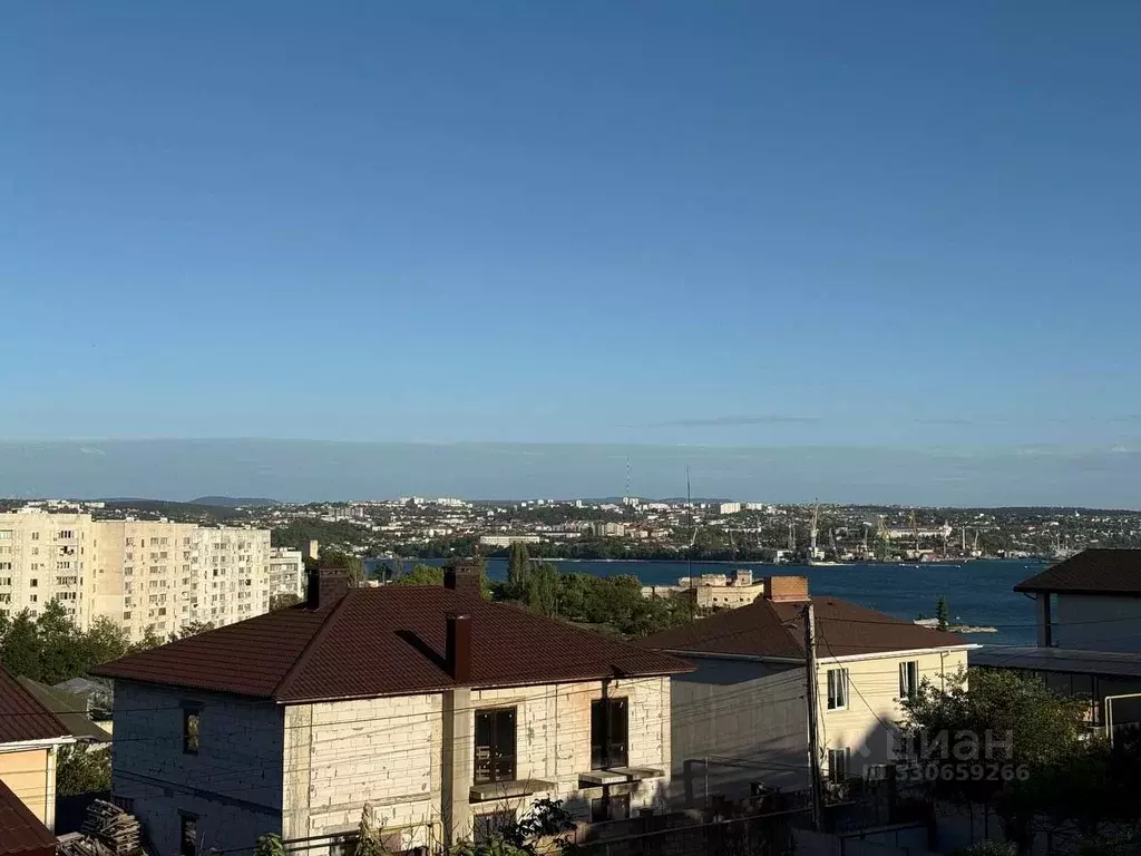Дом в Севастополь ул. 3-я Равелинная, 15 (300 м) - Фото 1