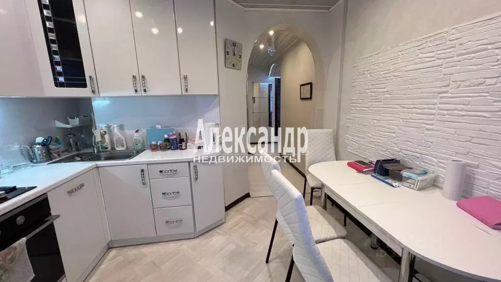 4-к кв. Ленинградская область, Выборг ул. Гагарина, 18А (73.2 м) - Фото 2