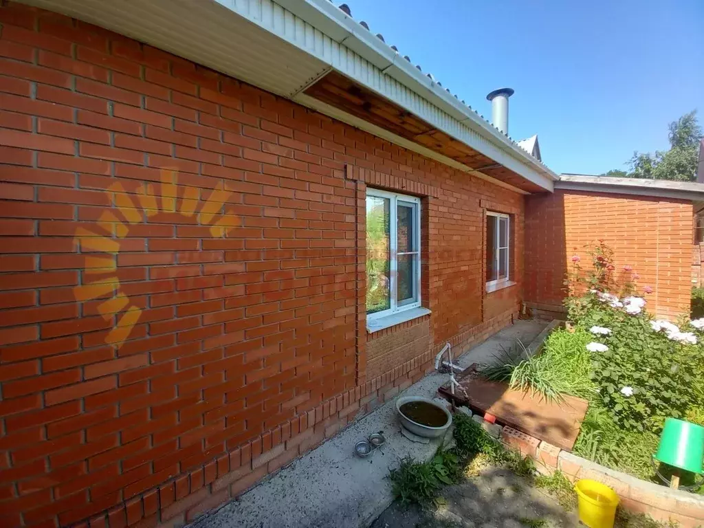 Дом в Краснодарский край, Ейский район, с. Кухаривка ул. Гоголя (76 м) - Фото 2