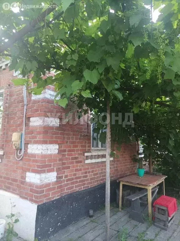 Дом в Шахты, улица Нахимова (98 м) - Фото 1