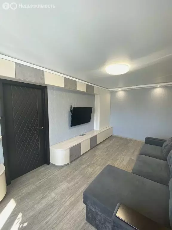 3-комнатная квартира: Киров, улица Мира, 14 (57.2 м) - Фото 1