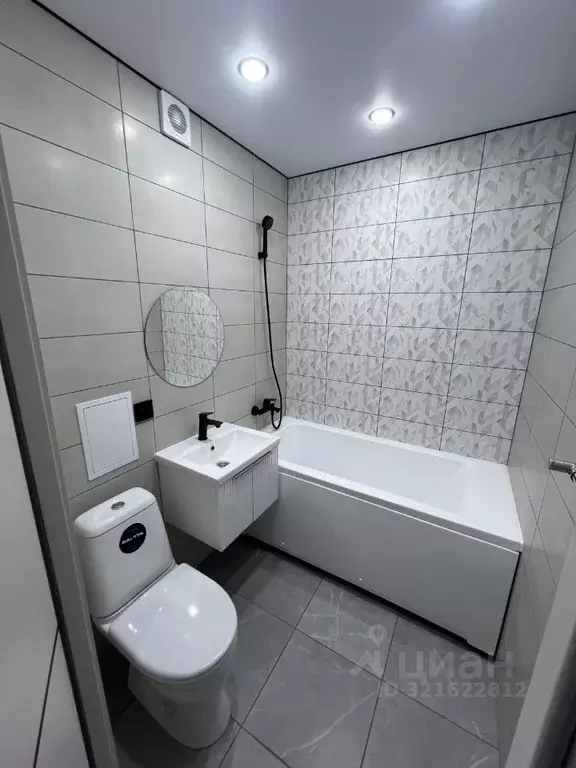 1-к кв. Омская область, Омск ул. Всеволода Иванова, 16 (30.3 м) - Фото 2