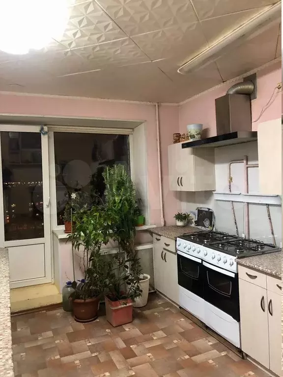 Комната 14 м в 5-к., 9/9 эт. - Фото 0