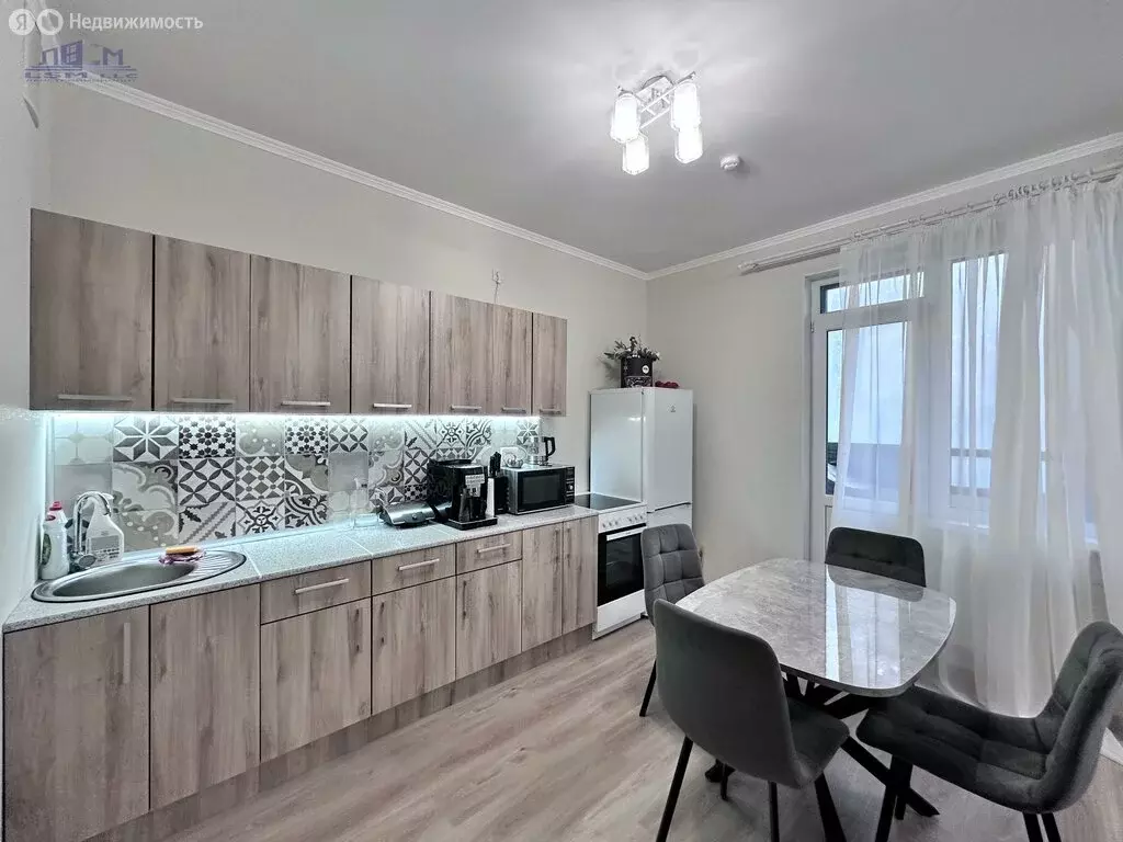 2-комнатная квартира: городской посёлок Янино-1, Ясная улица, 14к1 ... - Фото 0