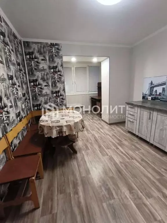 3-к кв. Белгородская область, Старый Оскол Космос мкр, 1Б (64.0 м) - Фото 1