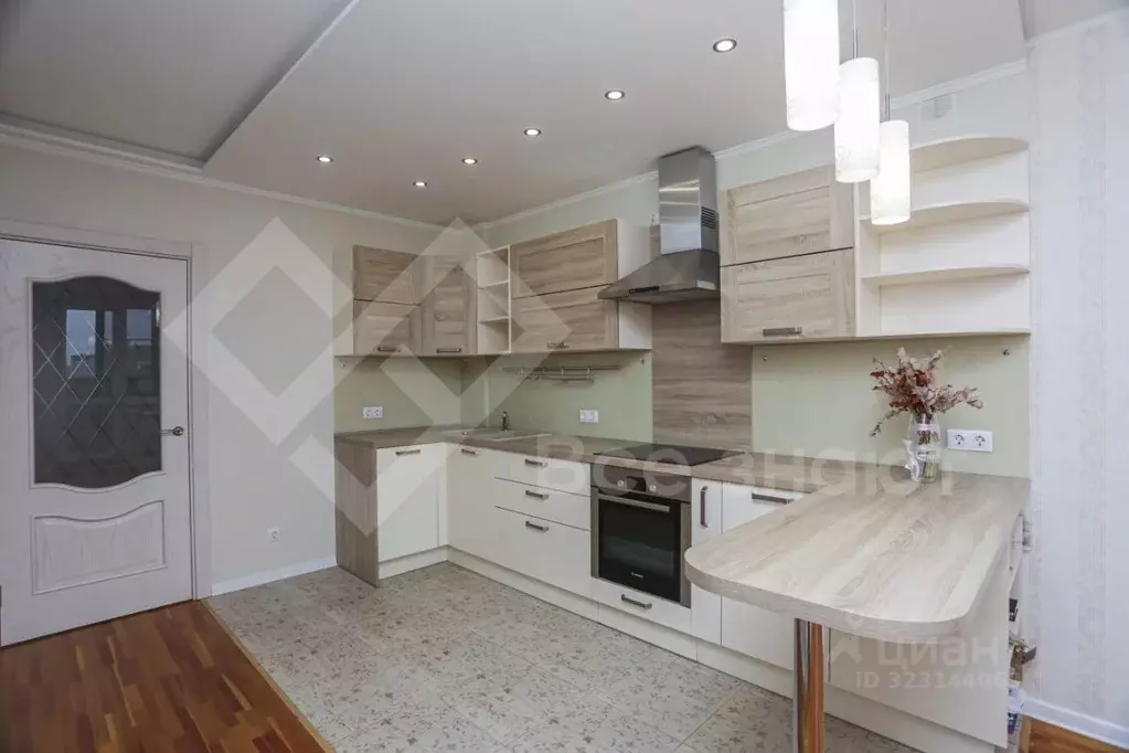 3-к кв. Челябинская область, Челябинск ул. Смирных, 7 (110.8 м) - Фото 1