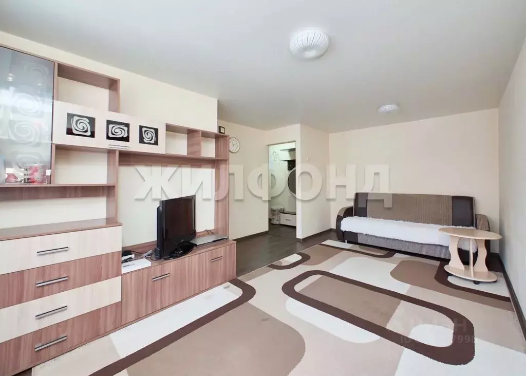 2-к кв. Новосибирская область, Новосибирск Танковая ул., 3 (43.3 м) - Фото 1