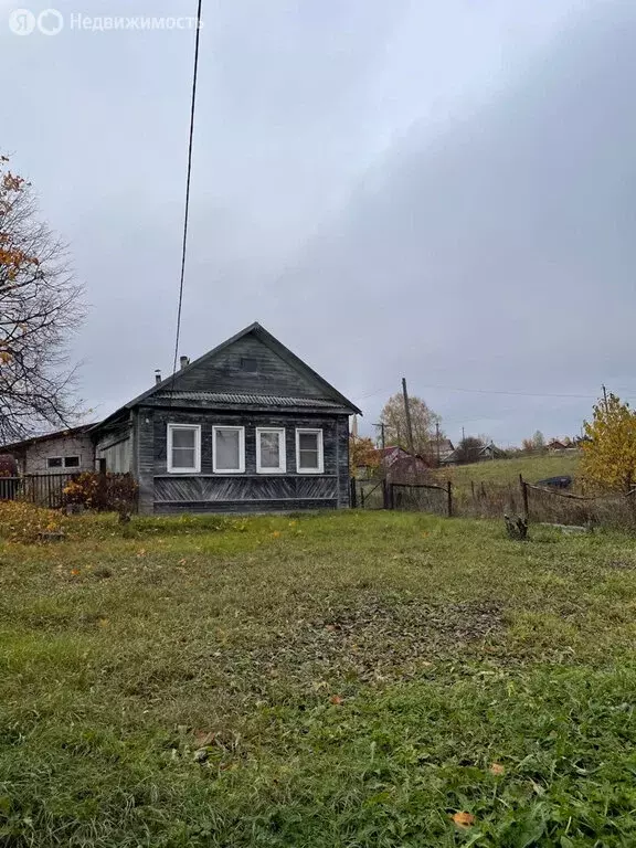 Дом в Валдайский район, Едровское сельское поселение, село Едрово ... - Фото 1