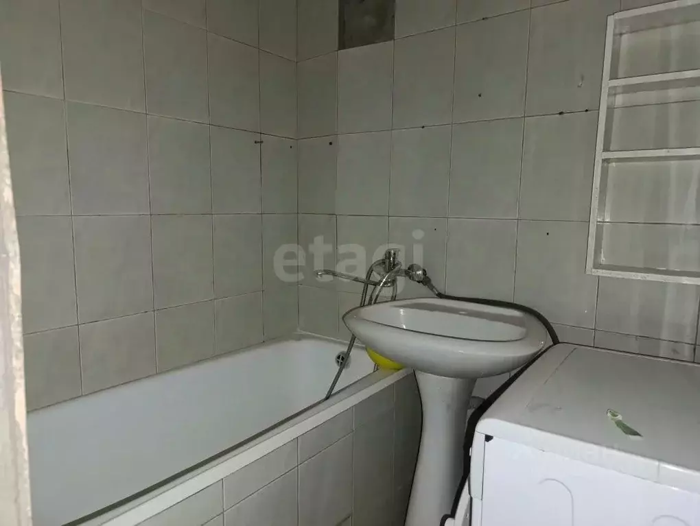 2-к кв. Адыгея, Майкоп ул. Михайлова, 1А (51.6 м) - Фото 1