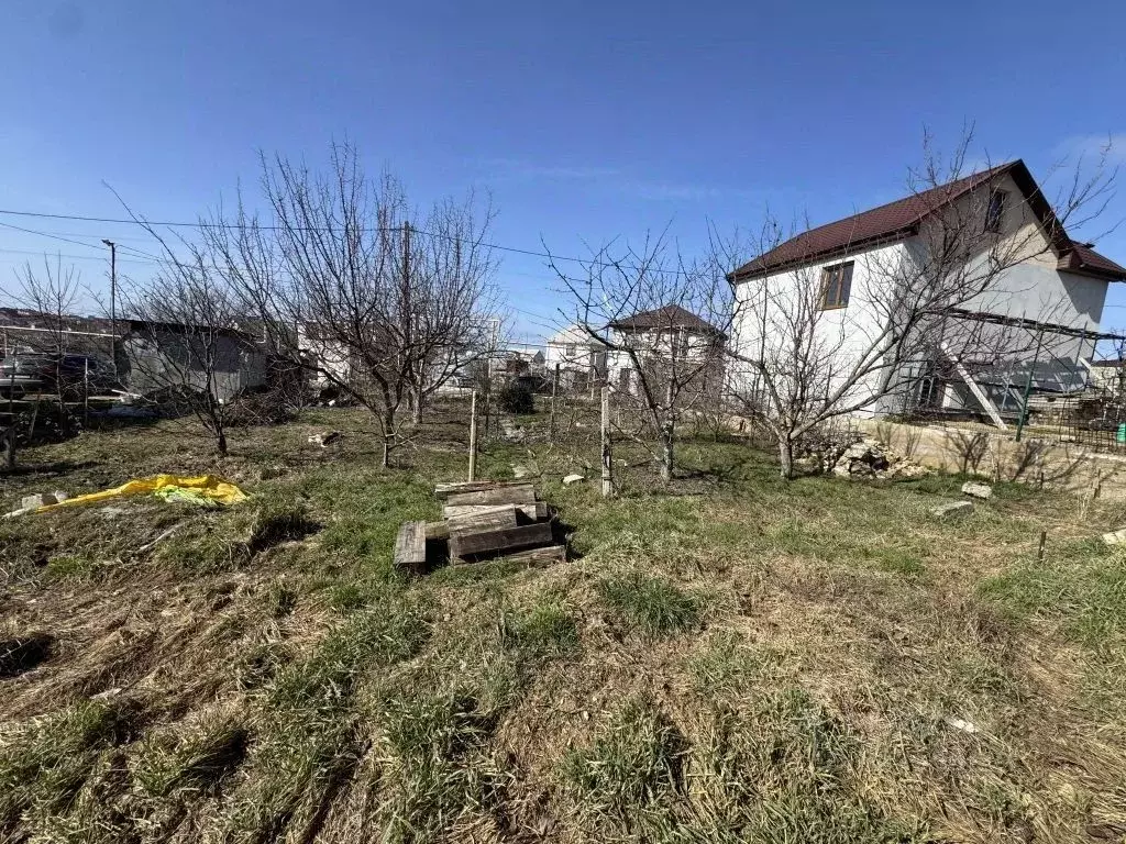 Участок в Севастополь Вещевик СНТ,  (4.2 сот.) - Фото 1