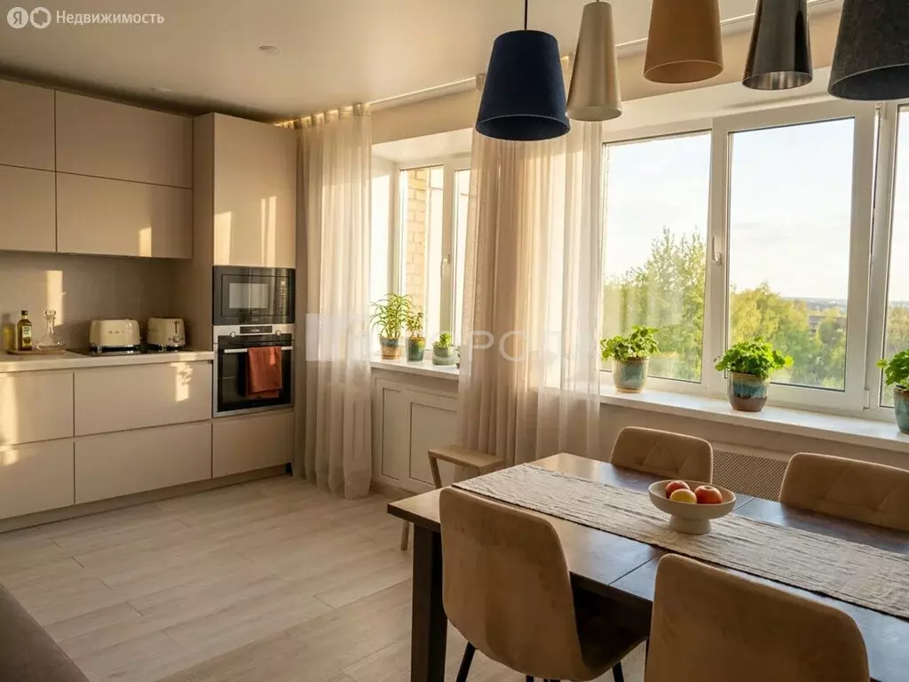 4-комнатная квартира: Томск, улица Говорова, 6 (92 м) - Фото 1