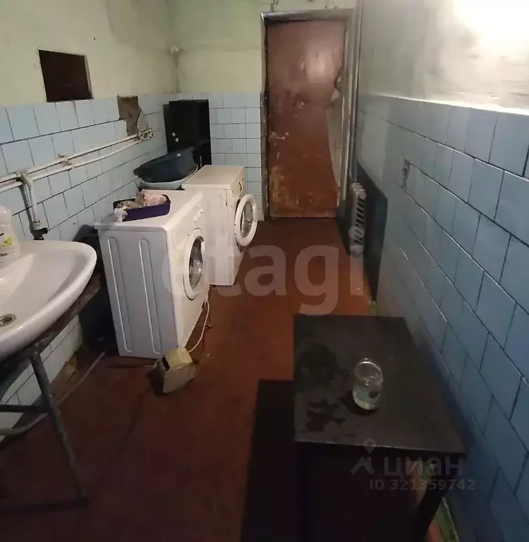 Комната Псковская область, Псков ул. Металлистов, 5 (13.0 м) - Фото 2