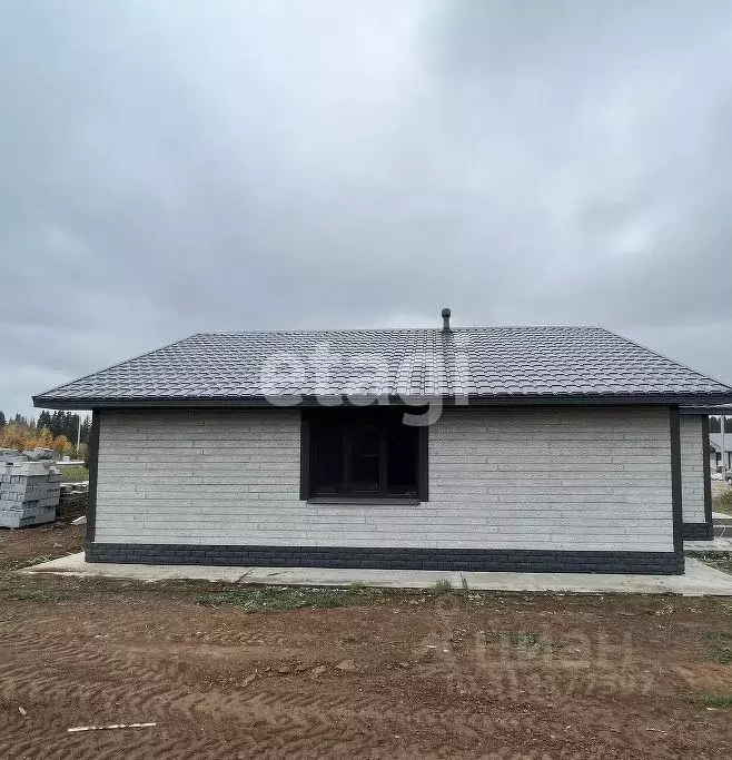 Дом в Пермский край, пос. Объект КРП ул. Кольцевая, 23 (85 м) - Фото 1