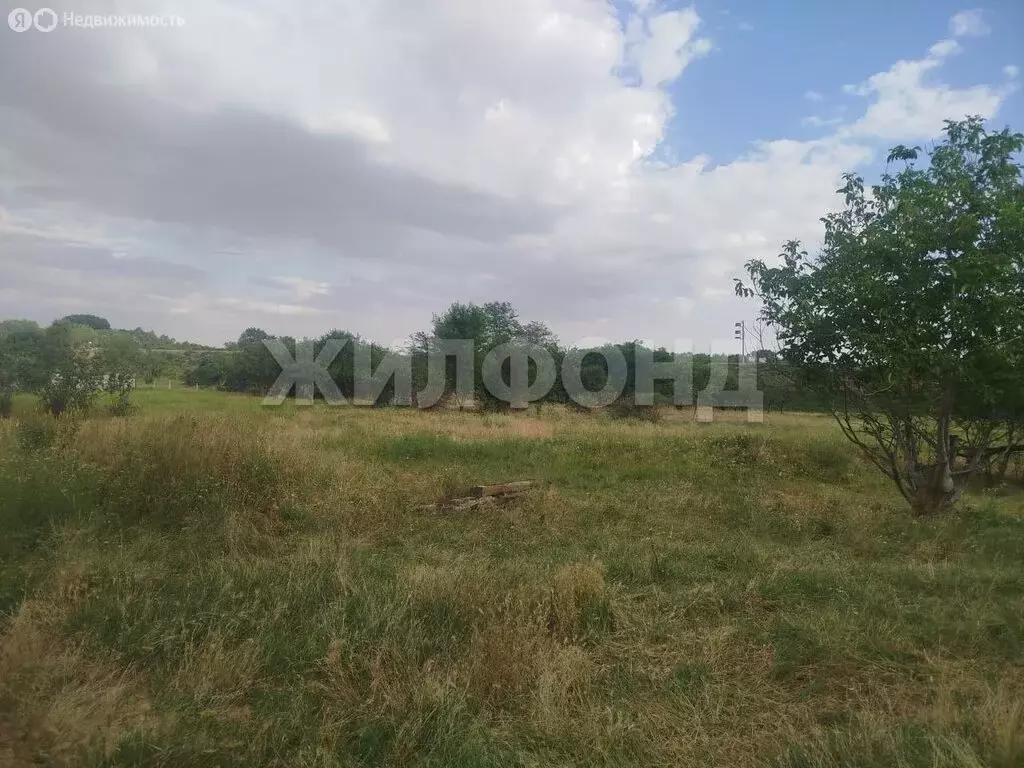Участок в Краснокумское, Подкручная улица (45 м) - Фото 1