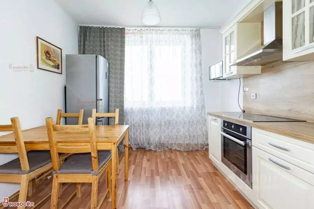 2-к кв. Свердловская область, Екатеринбург ул. Кировградская, 4 (69.2 ... - Фото 1