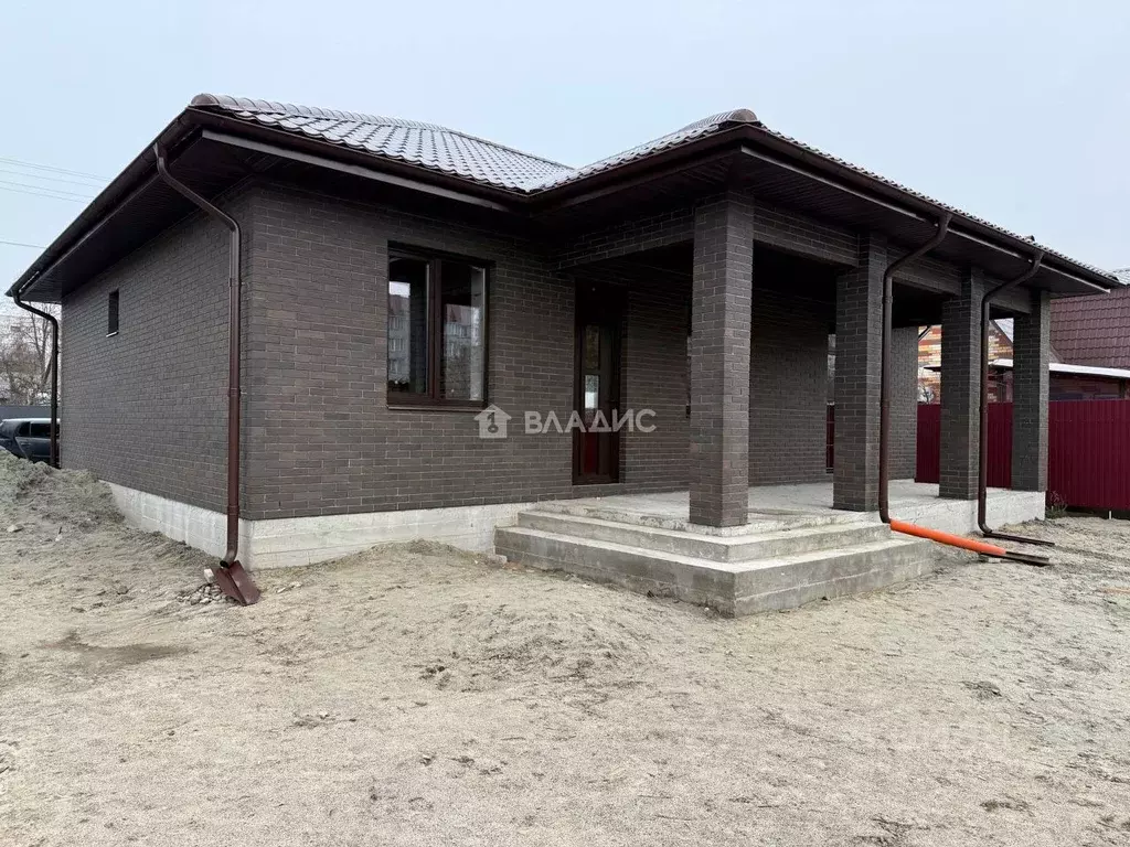 Дом в Брянская область, Брянский район, Отрадненское с/пос, с. ... - Фото 1