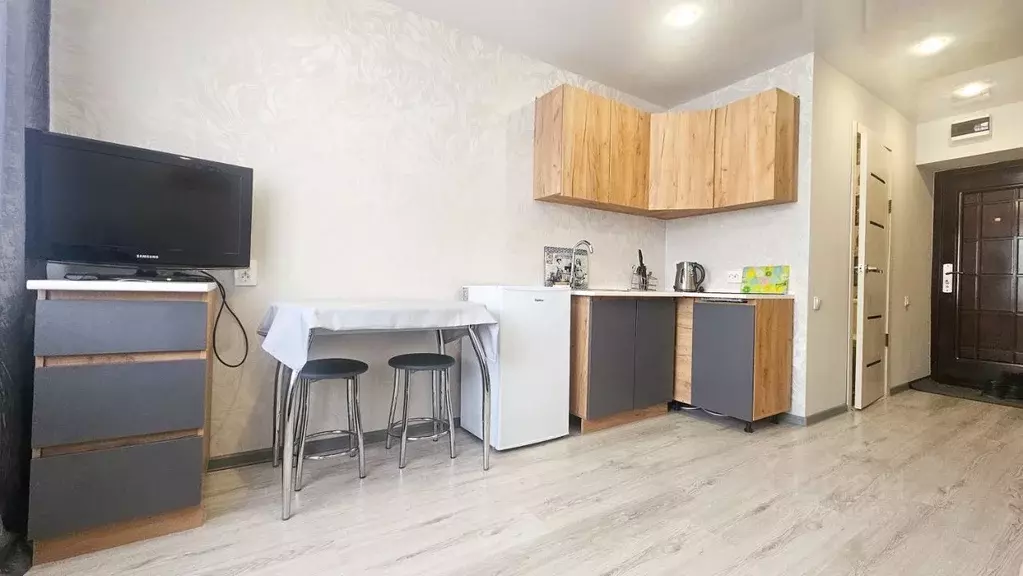 Студия Иркутская область, Иркутск Байкальская ул., 237 (19.0 м) - Фото 1