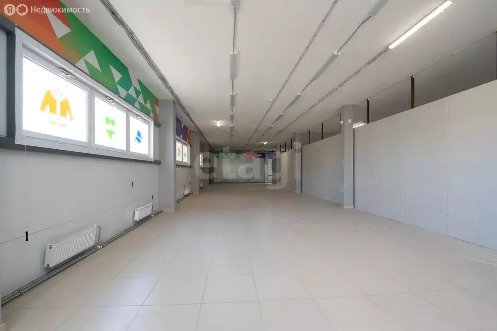 Помещение свободного назначения (215 м) - Фото 1