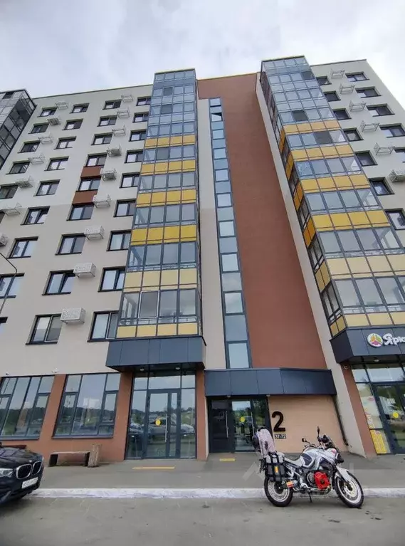 3-к кв. Татарстан, Казань ул. Генерала Махмута Гареева, 7 (80.0 м) - Фото 1