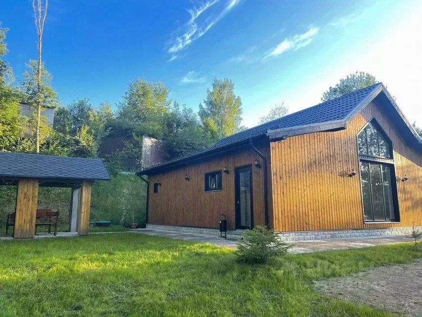 Дом в Ленинградская область, Всеволожский район, Бугровское городское ... - Фото 1