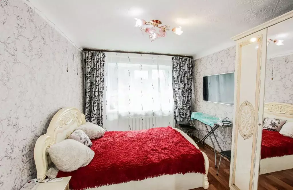 3-к кв. Бурятия, Улан-Удэ ул. Гастелло, 11 (85.8 м) - Фото 0