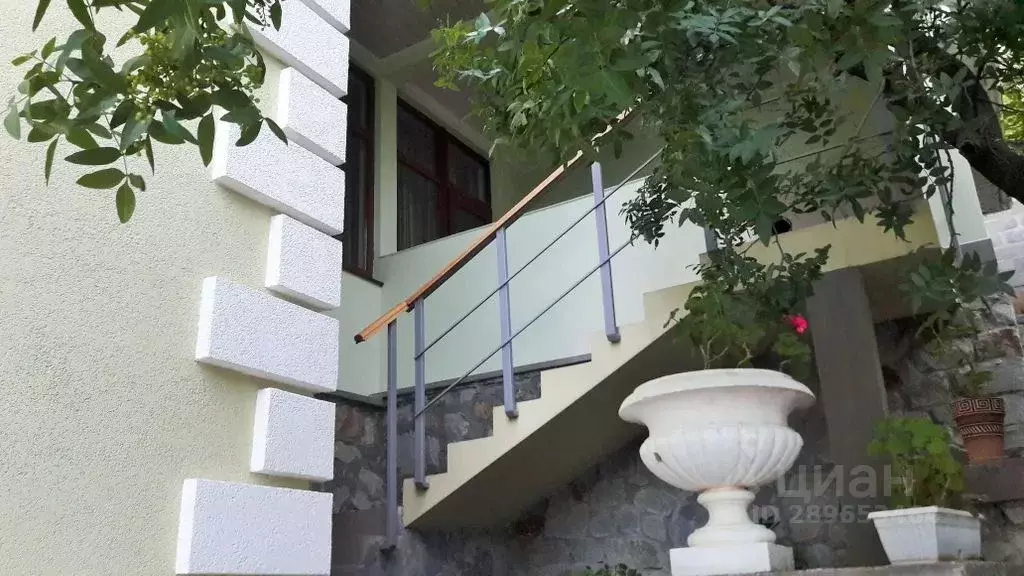 Дом в Крым, Алупка Ялта городской округ, ул. Ленина, 42А (25 м) - Фото 0