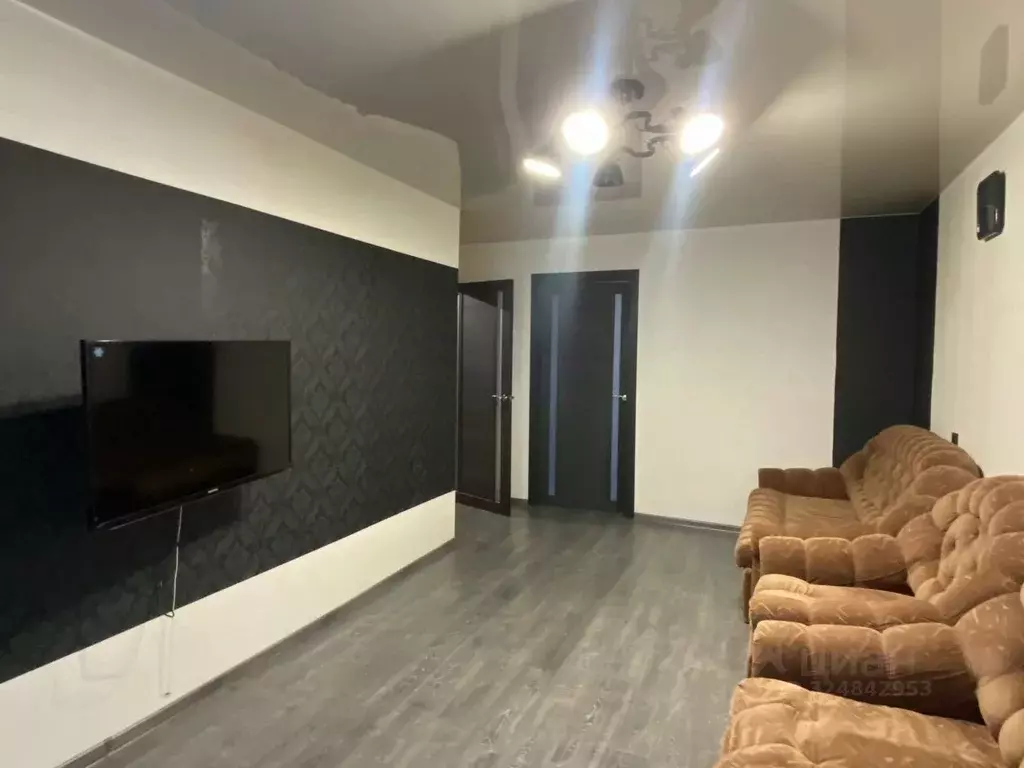 3-к кв. Пермский край, Кунгур ул. Иренская набережная, 6 (59.4 м) - Фото 1